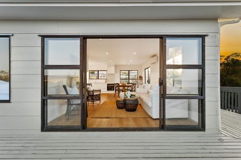 Photo of property in 26 Deerness Crescent, Algies Bay, Warkworth, 0920