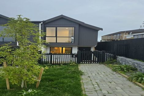 Photo of property in 1/267 Great North Road, Henderson, Auckland, 0612