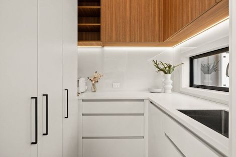 Photo of property in 2 Hikawera Drive, Frimley, Hastings, 4120