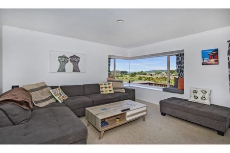 Photo of property in 6 Howards Way, Te Kamo, Whangarei, 0112