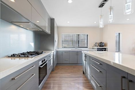 Photo of property in 11 Matisse Drive, West Harbour, Auckland, 0618