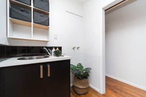 Photo of property in 5 Buick Crescent, Awapuni, Palmerston North, 4412