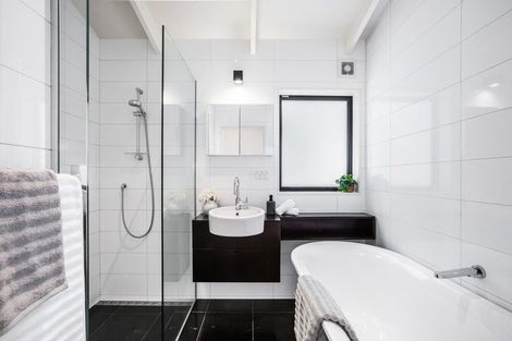 Photo of property in 725 Marine Drive, Eastbourne, Lower Hutt, 5013