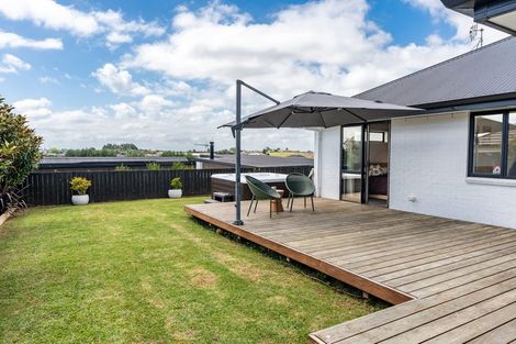 Photo of property in 12 Iwi Road, Baverstock, Hamilton, 3200