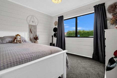 Photo of property in 5 Glenbrook Road, Karaka, Papakura, 2580