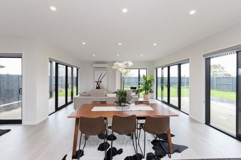 Photo of property in 28 Helen June Avenue, Flagstaff, Hamilton, 3210