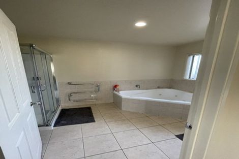 Photo of property in 3 Parkhaven Drive, Rosehill, Papakura, 2113