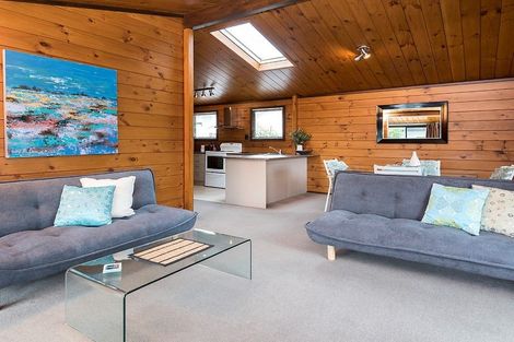 Photo of property in 25a The Esplanade, Eastern Beach, Auckland, 2012