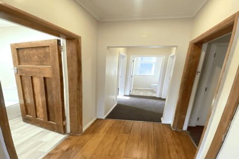 Photo of property in 5 Lonsdale Crescent, Rongotai, Wellington, 6022