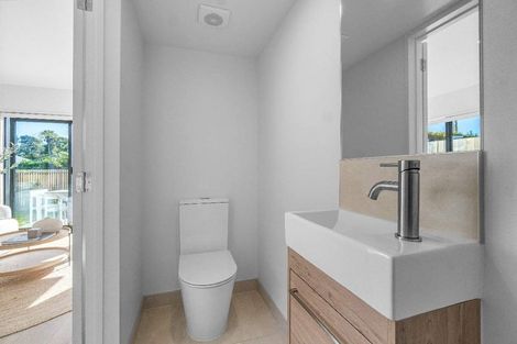 Photo of property in 1/3 Eskdale Road, Birkdale, Auckland, 0626