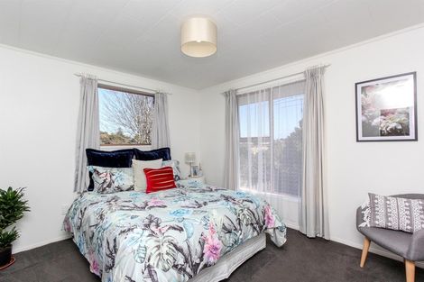 Photo of property in 22 Nevada Drive, Merrilands, New Plymouth, 4312