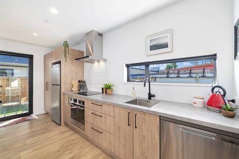 Photo of property in 2/13 Leitch Street, Somerfield, Christchurch, 8024