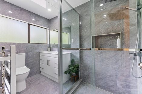 Photo of property in 43 Ohiwa Road, Papakura, 2582