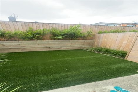 Photo of property in 4/61 Matipo Road, Te Atatu Peninsula, Auckland, 0610