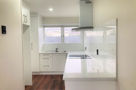 Photo of property in 2/5 Norman Spencer Drive, Papatoetoe, Auckland, 2104