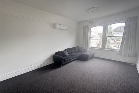 Photo of property in 2a Russell Terrace, Newtown, Wellington, 6021