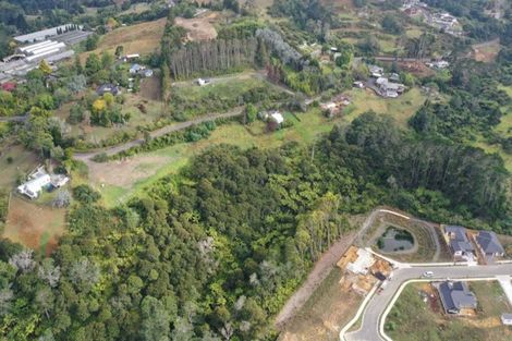 Photo of property in 68 Chamberlain Road, Massey, Auckland, 0614