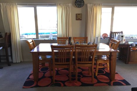 Photo of property in 38 Espalier Drive, Henderson, Auckland, 0612