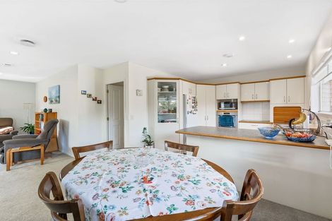 Photo of property in 723b Te Atatu Road, Te Atatu Peninsula, Auckland, 0610