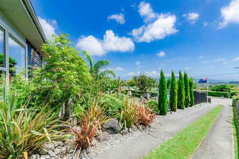 Photo of property in 11 Kotare Street, Waikanae, 5036