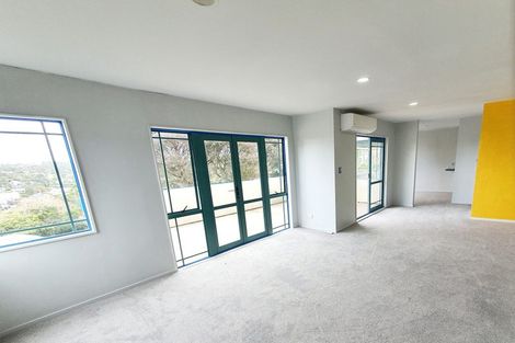 Photo of property in 1/38 Gulf View Road, Murrays Bay, Auckland, 0630