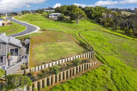 Photo of property in 1 Koru Place, Snells Beach, 0920