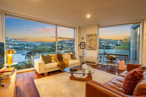 Photo of property in 22a Seaview Road, Paremata, Porirua, 5024