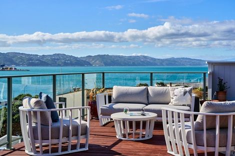 Photo of property in 63 Roxburgh Street, Mount Victoria, Wellington, 6011