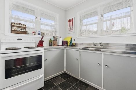 Photo of property in 12/11 Glen Alice Grove, Naenae, Lower Hutt, 5011