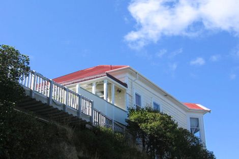 Photo of property in 40 Nevay Road, Karaka Bays, Wellington, 6022