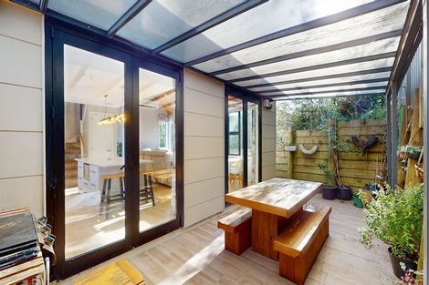 Photo of property in 221c Karori Road, Karori, Wellington, 6012