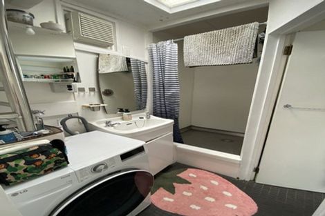 Photo of property in 37 Moa Point Road, Moa Point, Wellington, 6022