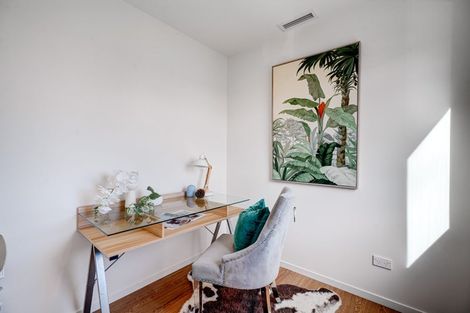Photo of property in 1/20 William Souter Street, Forrest Hill, Auckland, 0620