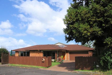 Photo of property in 5 Padfield Place, Sunnyhills, Auckland, 2010