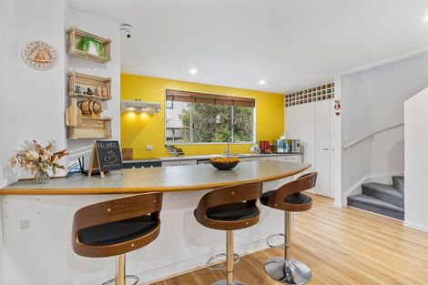 Photo of property in Lakeview Terrace, 27/14 Ambrico Place, New Lynn, Auckland, 0600