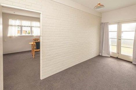 Photo of property in 1 Mahoe Place, Gonville, Whanganui, 4501