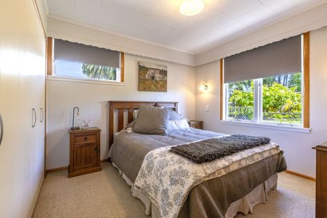 Photo of property in 18 Domain Road, Waipawa, 4210