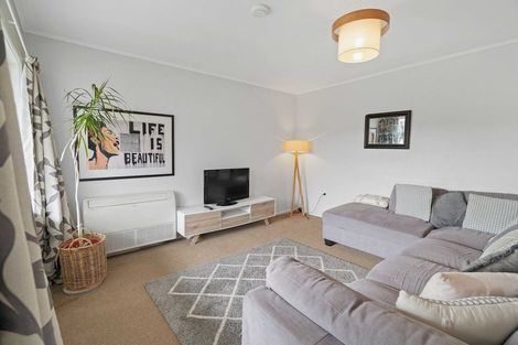 Photo of property in 2/9a Curletts Road, Sockburn, Christchurch, 8042