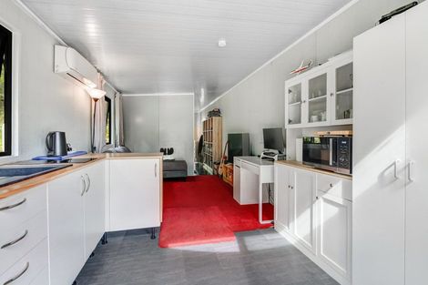 Photo of property in 12 Chenery Road, Red Beach, 0932