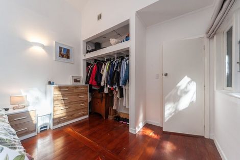 Photo of property in 49 Harbour View Road, Northland, Wellington, 6012