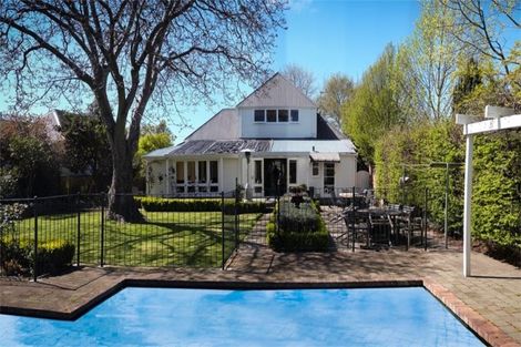 Photo of property in 67 Garden Road, Merivale, Christchurch, 8014