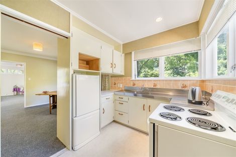 Photo of property in 96 Pinehaven Road, Pinehaven, Upper Hutt, 5019