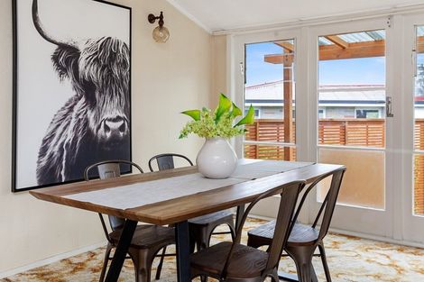 Photo of property in 12 Donovan Street, Te Puke, 3119