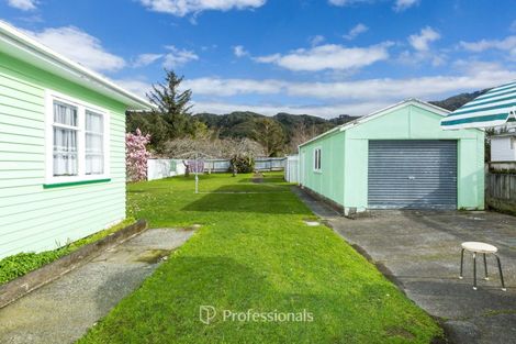Photo of property in 21 Hay Street, Wainuiomata, Lower Hutt, 5014