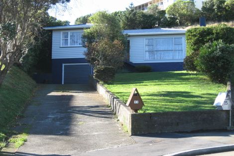 Photo of property in 11 Omega Street, Newlands, Wellington, 6037