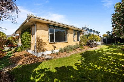Photo of property in 10 Highfield Place, Avonhead, Christchurch, 8042