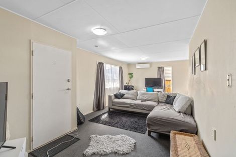 Photo of property in 4 Roslyn Road, Levin, 5510