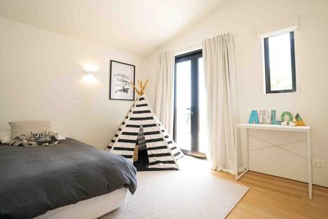 Photo of property in 85n Seatoun Heights Road, Seatoun, Wellington, 6022