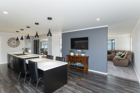 Photo of property in 15 Sterling Park, Lytton West, Gisborne, 4010