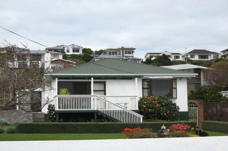 Photo of property in 5 Moulton Street, Moturoa, New Plymouth, 4310